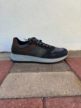 Carica l&#39;immagine nel visualizzatore di Gallery, Sneakers uomo
