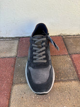 Carica l&#39;immagine nel visualizzatore di Gallery, Sneakers uomo
