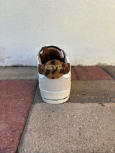 Carica l&#39;immagine nel visualizzatore di Gallery, Sneakers donna
