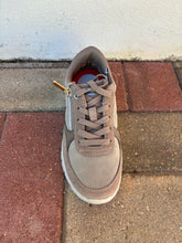 Carica l&#39;immagine nel visualizzatore di Gallery, Sneakers donna
